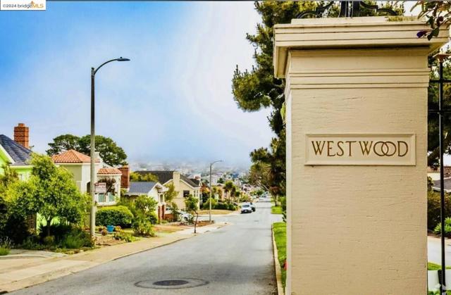 Image 23 of 30 For 52 Eastwood  