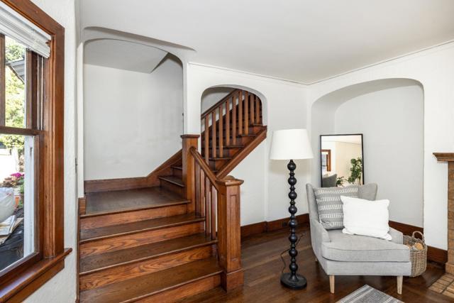 125 Lowell Avenue, Palo Alto CA: https://media.crmls.org/mediaz/9f4e25fb-e392-49e3-b619-741c9a2e94d4.jpg