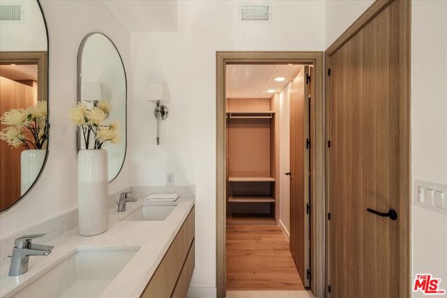 2824 1/2 Avenel Street, Los Angeles CA: https://media.crmls.org/mediaz/9f4e5dda-e482-494d-9028-bbe602b8f7ae.jpg