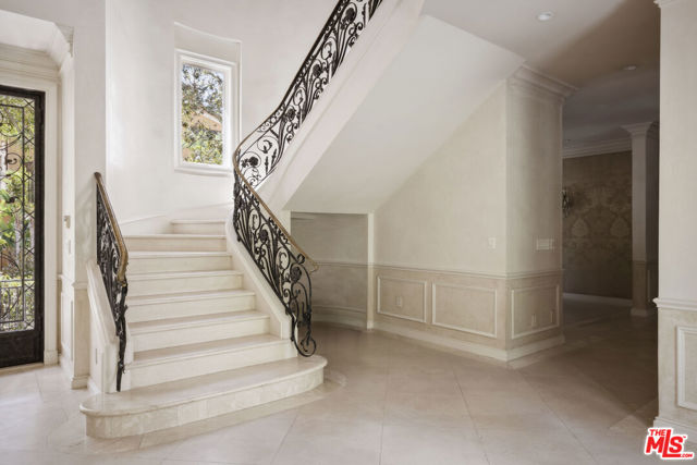 Drew Fenton | 1160 Chantilly Road Los Angeles CA | MLS: 7326757