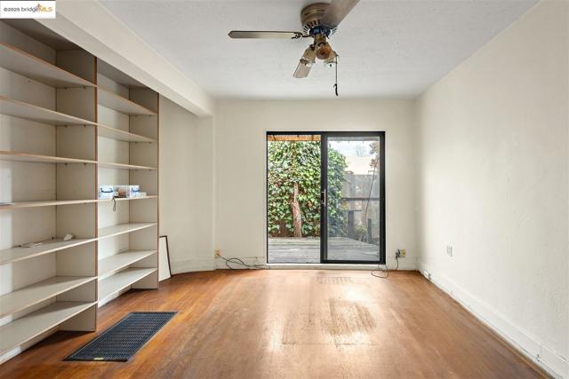 2201 Spaulding Ave, Berkeley CA: https://media.crmls.org/mediaz/9f510395-bf54-4e50-a5a9-099c4fcb4769.jpg