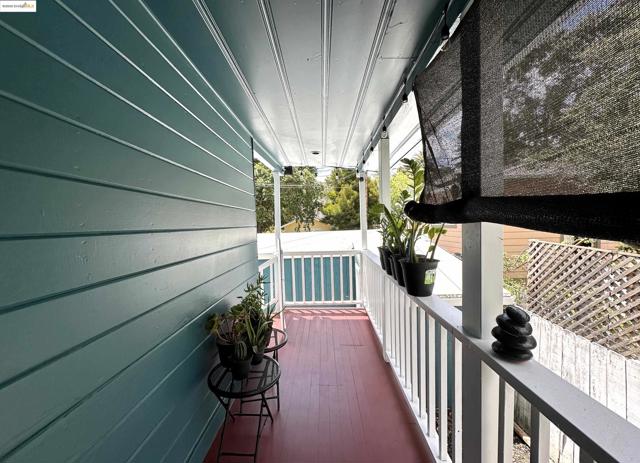 933 Kentucky St, Vallejo CA: https://media.crmls.org/mediaz/9f51336f-da15-488c-9b57-25125a5eb9f2.jpg