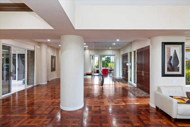 2 Deerfield Court, Rancho Mirage CA: https://media.crmls.org/mediaz/9f515052-dafb-493c-956e-7930de192aa4.jpg