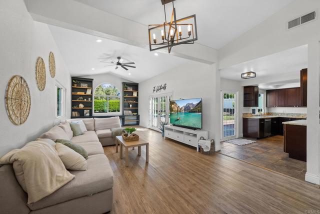41910 Humber Drive, Temecula CA: https://media.crmls.org/mediaz/9f51c807-7f01-4a09-bd0d-a5ae199b6991.jpg