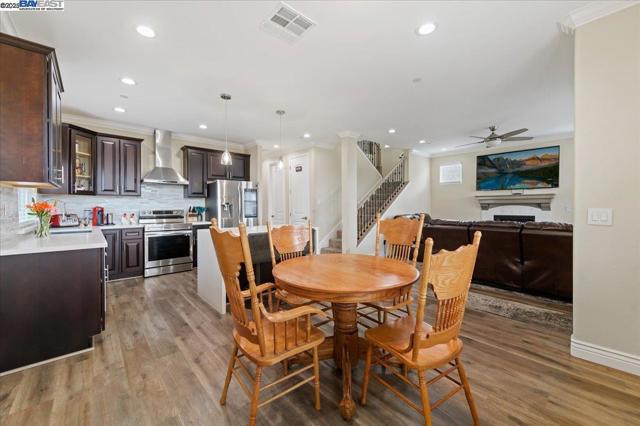 736 N P St, Livermore CA: https://media.crmls.org/mediaz/9f5225f3-a8cb-4949-91db-333597f79a69.jpg