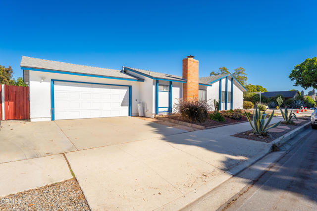 Detail Gallery Image 3 of 45 For 2101 Rhonda St, Oxnard,  CA 93036 - 3 Beds | 2/1 Baths