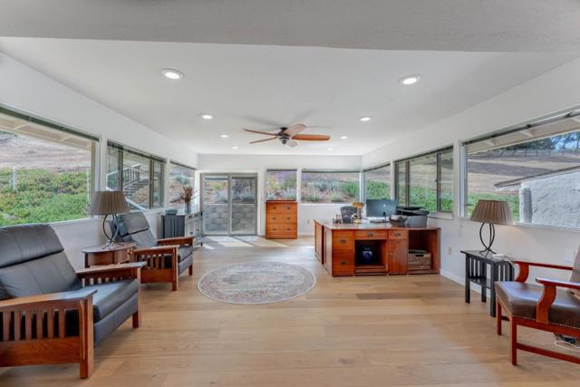 475 Brown Road, San Juan Bautista CA: https://media.crmls.org/mediaz/9f532c93-3a40-483b-a88b-4fcdbb5b5682.jpg