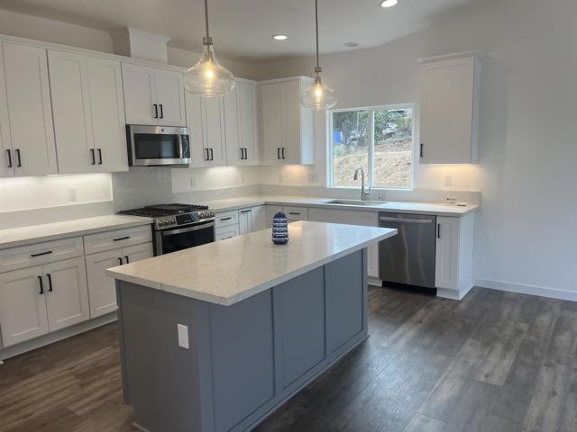 11977 Raceway, Lakeside CA: https://media.crmls.org/mediaz/9f53a580-8db1-44ee-9a33-5d4cc831ecfa.jpg