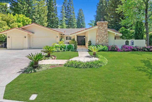 2142 Deer Oak Way, Danville CA: https://media.crmls.org/mediaz/9f55025c-61f0-4614-92ab-a45053ebd3e6.jpg