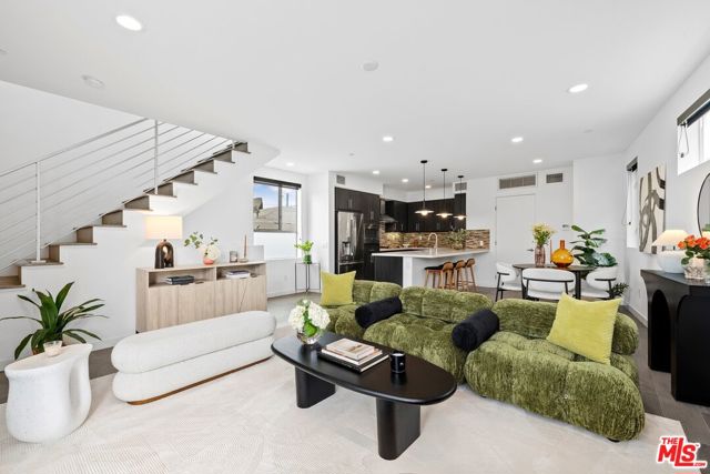 1923 N Gower Street, Los Angeles CA: https://media.crmls.org/mediaz/9f552c6d-4e83-4606-bcce-126476c5fb66.jpg