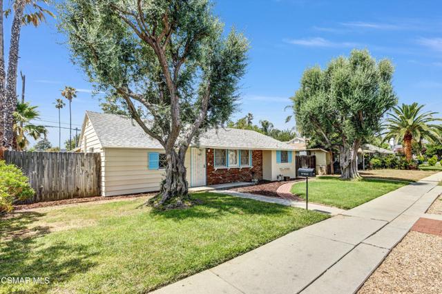 17400 Cantlay Street, Lake Balboa CA: https://media.crmls.org/mediaz/9f557561-99b2-45b9-8aeb-3cc1048bb4dc.jpg