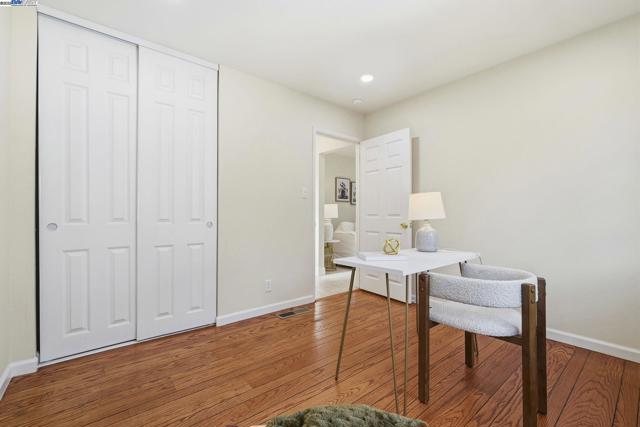 42293 Camino Santa Barbara, Fremont CA: https://media.crmls.org/mediaz/9f561fde-d36f-4c42-b066-5abeff897e02.jpg