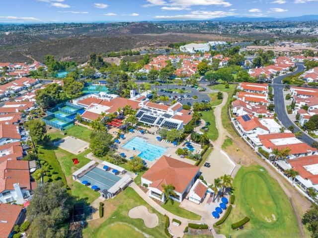 6039 Malea Way, Oceanside CA: https://media.crmls.org/mediaz/9f56e0a7-2949-406e-92e4-7d811191f200.jpg