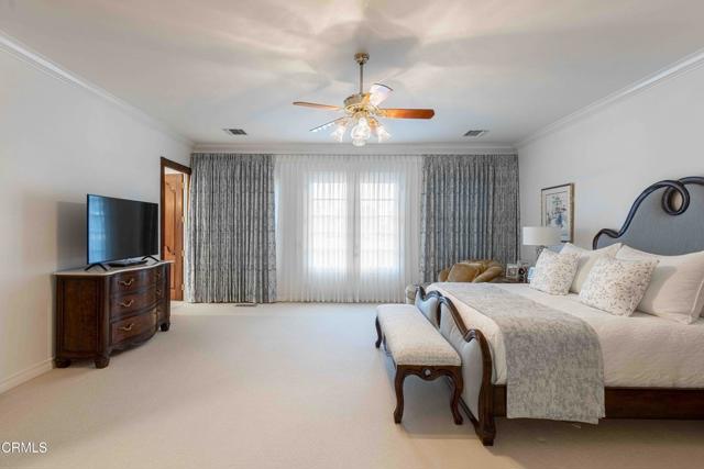2300 Weybridge Drive, Bakersfield CA: https://media.crmls.org/mediaz/9f57139f-41e0-41b6-9a46-ff3f241f61f0.jpg