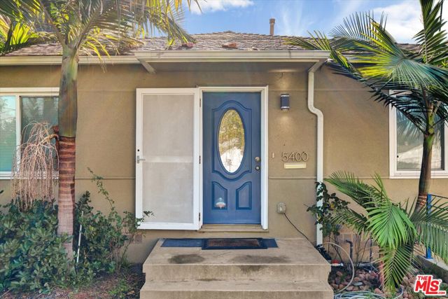 5400 W 82nd Street, Los Angeles CA: https://media.crmls.org/mediaz/9f575372-8699-48b0-b7da-3aa4d9d407ee.jpg