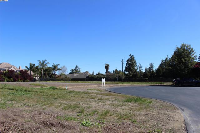 Image 15 of 19 For 8485 Ranch Rd
