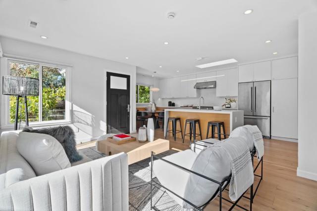 628 8th Avenue, Menlo Park CA: https://media.crmls.org/mediaz/9f57a738-a820-4a43-b6e3-da610b502701.jpg