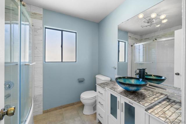 5751 Menorca Dr, San Diego CA: https://media.crmls.org/mediaz/9f57d297-888c-402f-b9db-126432a704fb.jpg