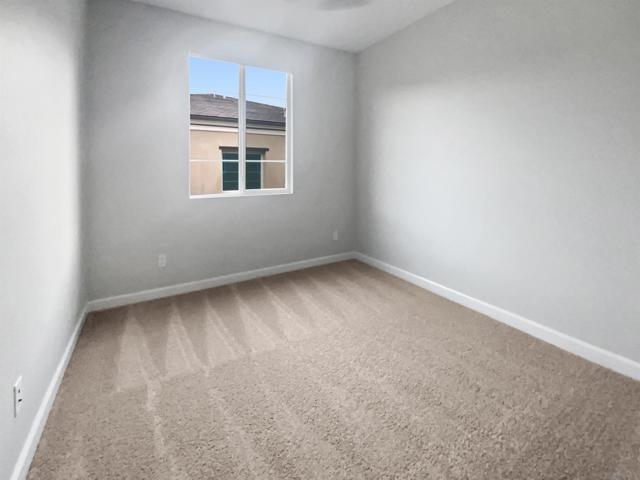 1206 Sunrise Vw, San Marcos CA: https://media.crmls.org/mediaz/9f595066-b4ec-401e-b856-159f0dd23b4c.jpg