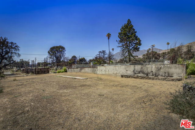 2738 Marengo Avenue, Altadena CA: https://media.crmls.org/mediaz/9f59814a-b03d-4a64-ace7-7b73a0acc0f8.jpg