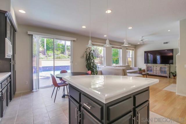 11523 Sun Ray Ct, San Diego CA: https://media.crmls.org/mediaz/9f59b3b1-859c-45b1-98ab-4a0c7e278f57.jpg