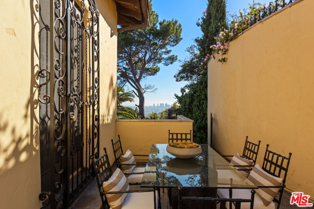 2200 Maravilla Drive, Los Angeles CA: https://media.crmls.org/mediaz/9f59c8f2-7f53-4da3-9b48-ff2b9a7eccb2.jpg