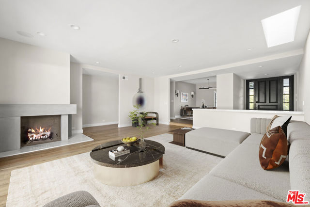 8306 Skyline Drive, Los Angeles CA: https://media.crmls.org/mediaz/9f5a6b9a-94cb-4f95-bdbe-64ef12777676.jpg
