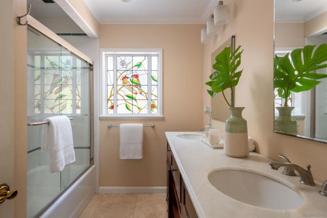 4027 Narragansett Ave, San Diego CA: https://media.crmls.org/mediaz/9f5b5cc7-27c0-424f-a3c9-da4e7883d863.jpg