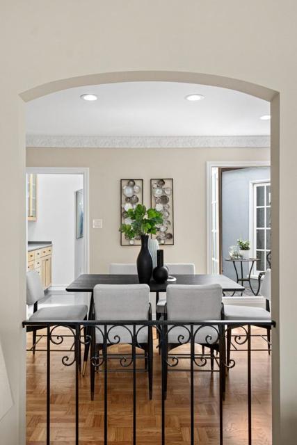 154 Stanyan Street, San Francisco CA: https://media.crmls.org/mediaz/9f5bd572-afab-4ceb-bad1-0a6df3c7992b.jpg