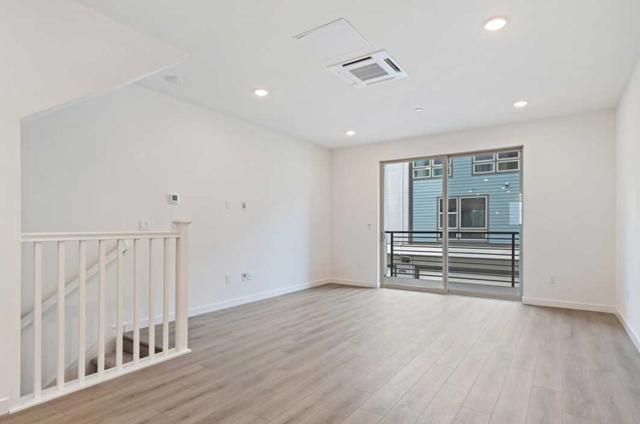 6694 Optimum Loop, San Jose CA: https://media.crmls.org/mediaz/9f5c2339-e991-4fcb-aaab-e1a53b4153b4.jpg