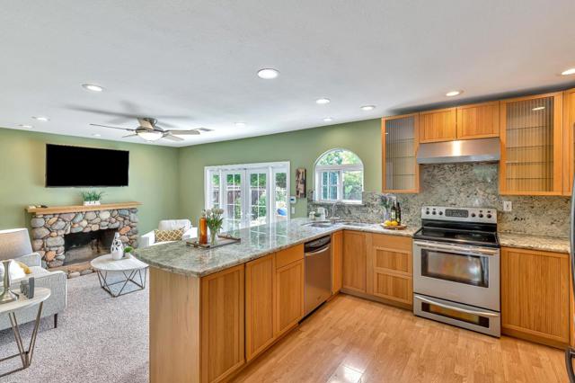 Image 9 of 35 For 988 Woodgrove Lane