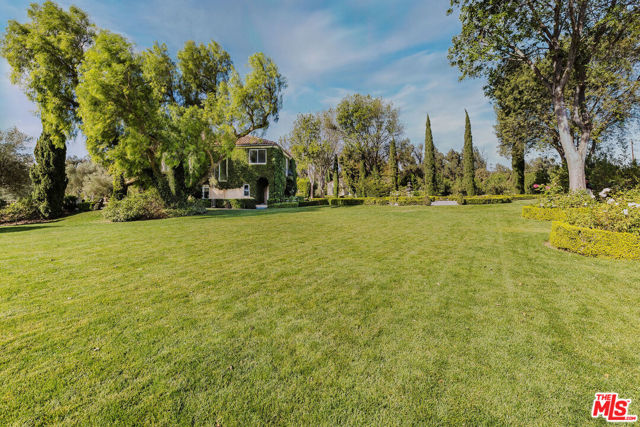 6201 Old Balcom Canyon Road, Somis CA: https://media.crmls.org/mediaz/9f5c6bed-8811-4fe7-8117-3459ba11e1ae.jpg