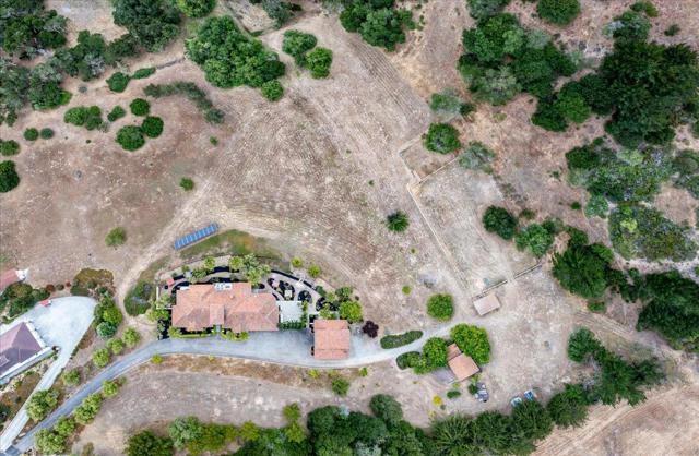 2710 Summerland Road,  CA: https://media.crmls.org/mediaz/9f5c8ea1-4bc2-4e74-a4d1-053266a8b55f.jpg