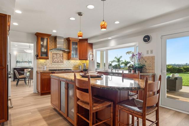 Detail Gallery Image 13 of 45 For 401 Santa Dominga, Solana Beach,  CA 92075 - 5 Beds | 3 Baths