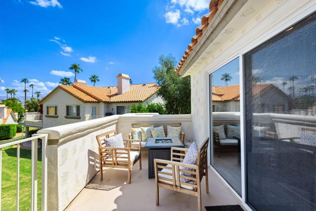 172 Torrey Pine Drive, Palm Desert CA: https://media.crmls.org/mediaz/9f5dc37e-1766-4fe8-8df0-b8273ae8047a.jpg