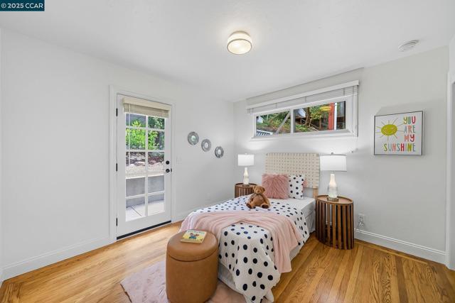 50 Brookwood Rd, Orinda CA: https://media.crmls.org/mediaz/9f5e5730-f523-4eca-a726-627eb45fa064.jpg