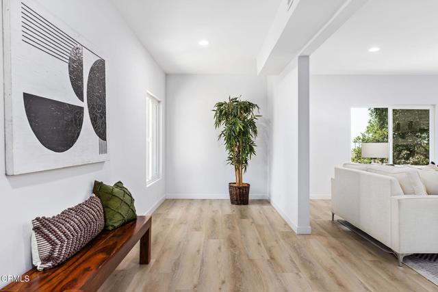 709 Wilson Court, Burbank CA: https://media.crmls.org/mediaz/9f5e7628-0546-47a1-bcfa-6bab06cd338e.jpg