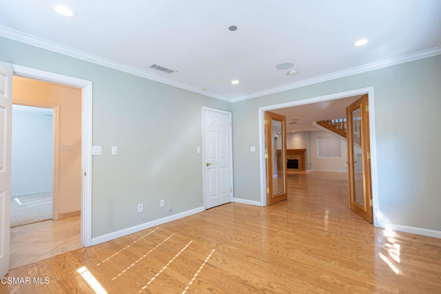 4539 Mammoth Avenue, Sherman Oaks CA: https://media.crmls.org/mediaz/9f5ea2d9-3d43-4638-8ce1-8eb3b175ddb7.jpg