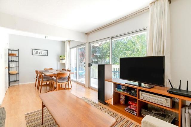 675 Sharon Park Drive, Menlo Park CA: https://media.crmls.org/mediaz/9f5eb7ee-b555-4e9c-94cc-36ec2ee5d4b9.jpg