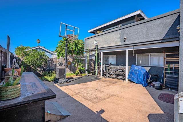 Detail Gallery Image 13 of 27 For 1016 Delaware St, Imperial Beach,  CA 91932 - 4 Beds | 2/1 Baths