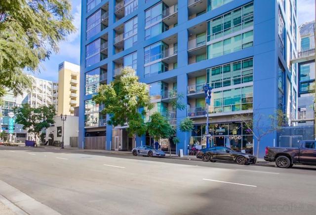 321 10th Ave, San Diego CA: https://media.crmls.org/mediaz/9f60e972-2511-4e7e-8351-1c5ba4a0e8c7.jpg