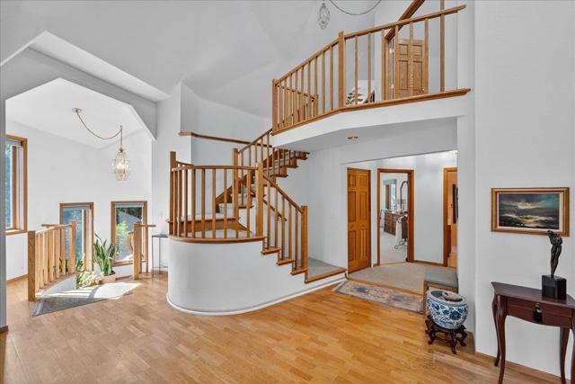 5224 Twin Falls Road, Morgan Hill CA: https://media.crmls.org/mediaz/9f611212-f72a-4301-8962-40c44cccaca1.jpg