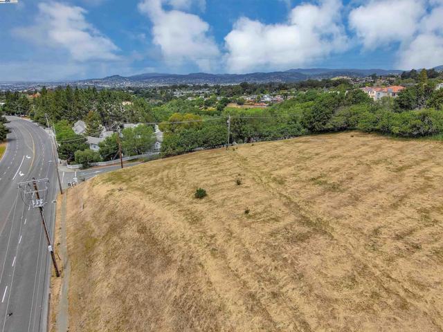 0 Hayward Blvd, Hayward CA: https://media.crmls.org/mediaz/9f61914e-8b9f-4fec-b90b-5c5f7b8c62c2.jpg