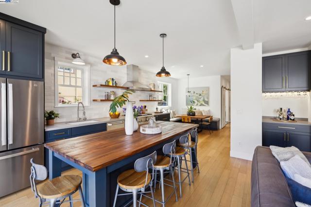 5472 KALES AVENUE, Oakland CA: https://media.crmls.org/mediaz/9f61b312-44c9-4598-8a19-71fa05304958.jpg