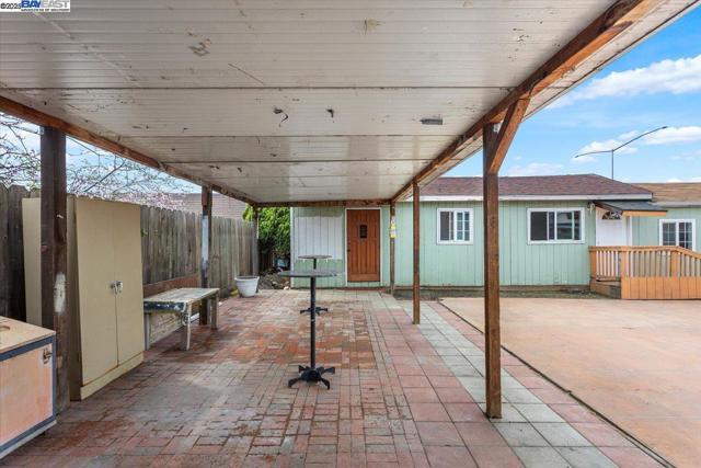 24753 Willimet Way, Hayward CA: https://media.crmls.org/mediaz/9f62c91e-bcc4-47ed-9dee-49629124e643.jpg