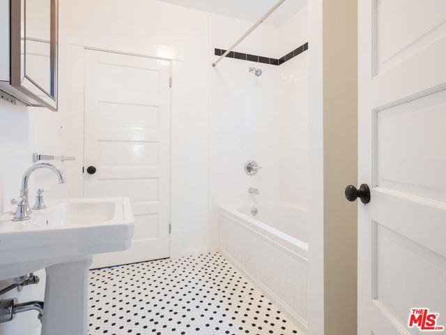 412 West Windsor Road photo 18