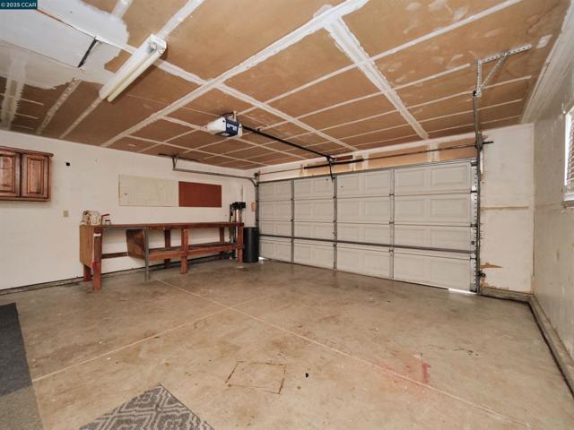 4212 Dunster Drive, Salida CA: https://media.crmls.org/mediaz/9f633fe7-a636-4817-9001-5fb5594fe218.jpg