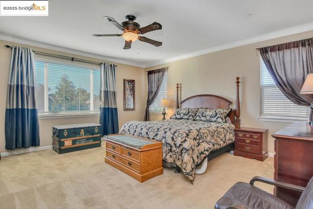 596 Toscanna Court, Brentwood CA: https://media.crmls.org/mediaz/9f63d496-cc39-4241-81d0-f3b6f9e2183b.jpg