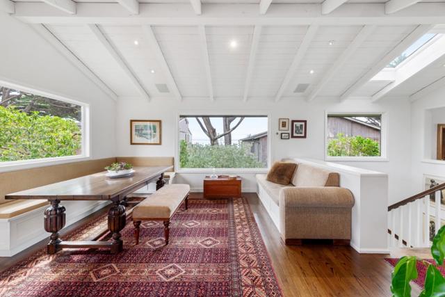 20 Madrone Avenue, Moss Beach CA: https://media.crmls.org/mediaz/9f640d9d-7947-44cd-b40a-64b6245bc271.jpg