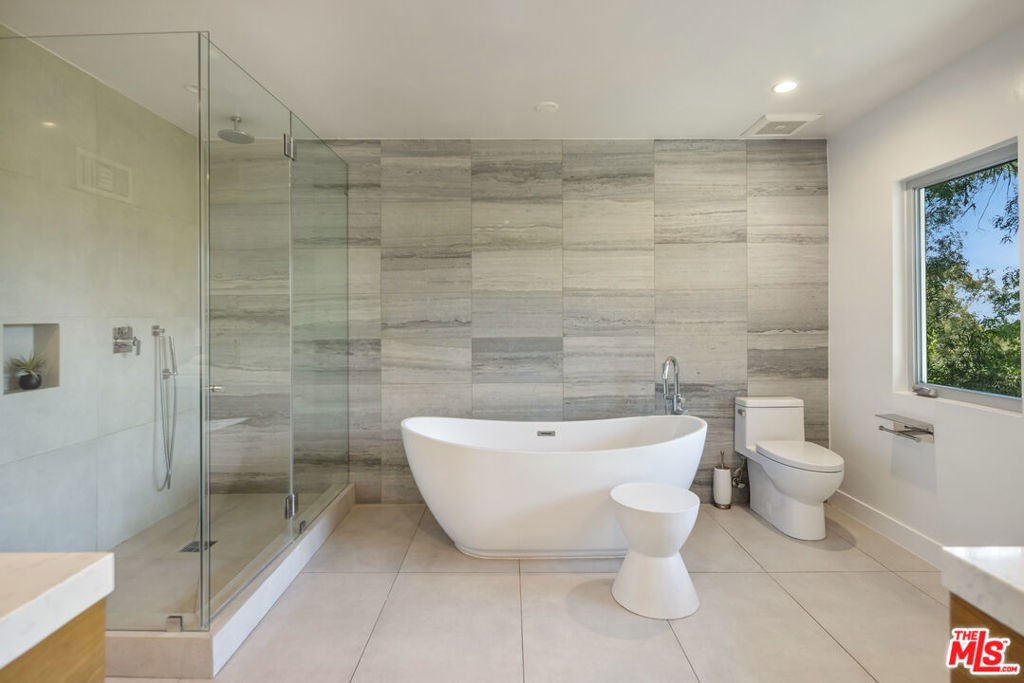 MLS #25622093 image #17